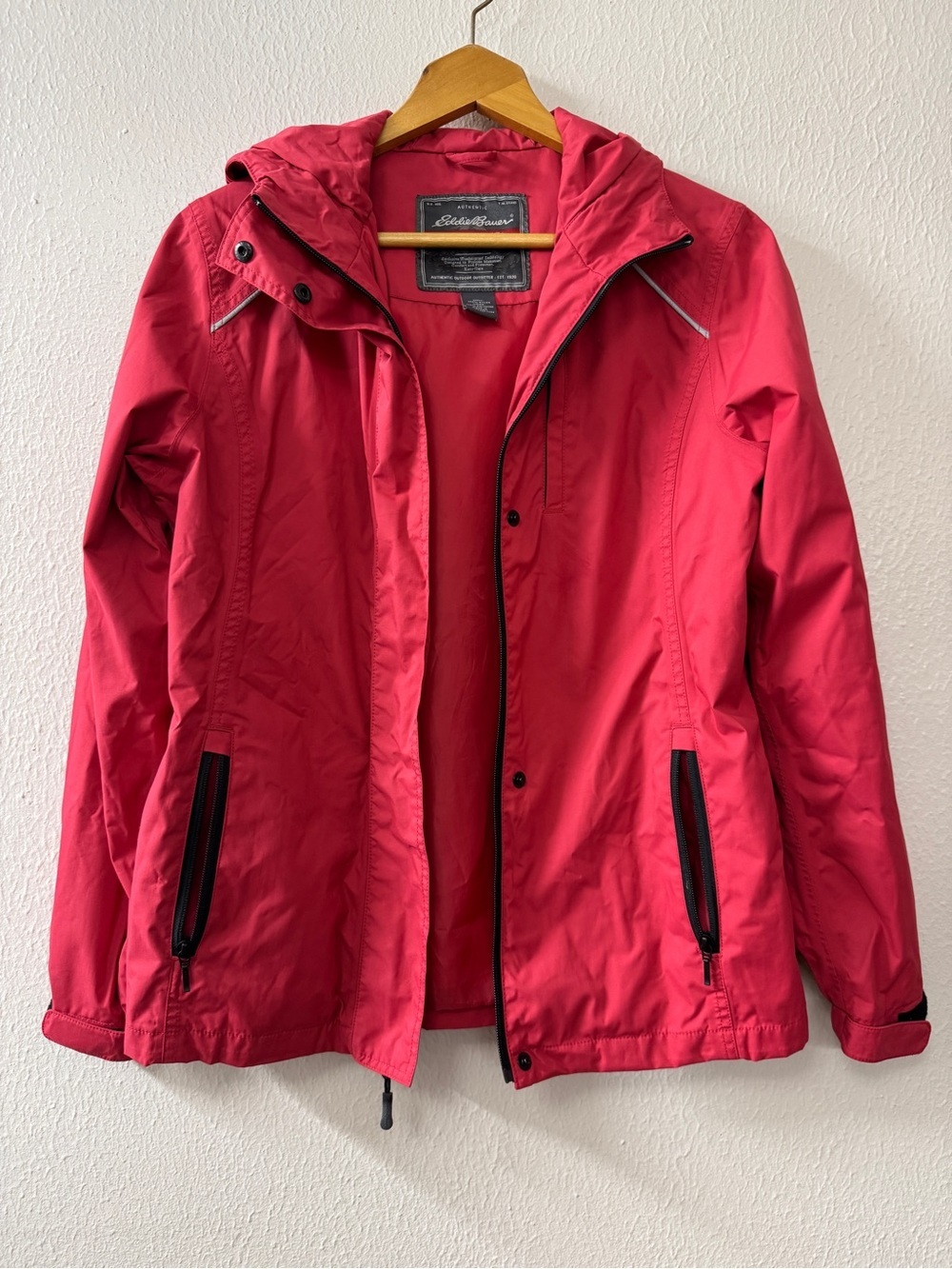 Eddie Bauer Women’s Pink/coral colored Hooded Lightweight Jacket